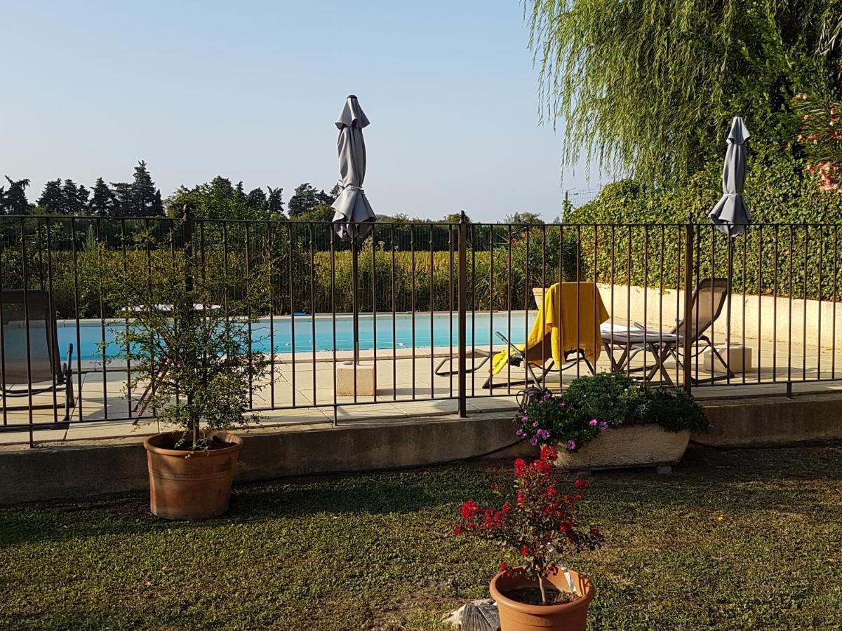 Fleur De Garance Bed & Breakfast Le Thor Luaran gambar