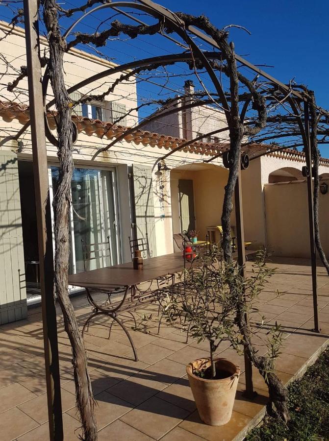 Fleur De Garance Bed & Breakfast Le Thor Luaran gambar
